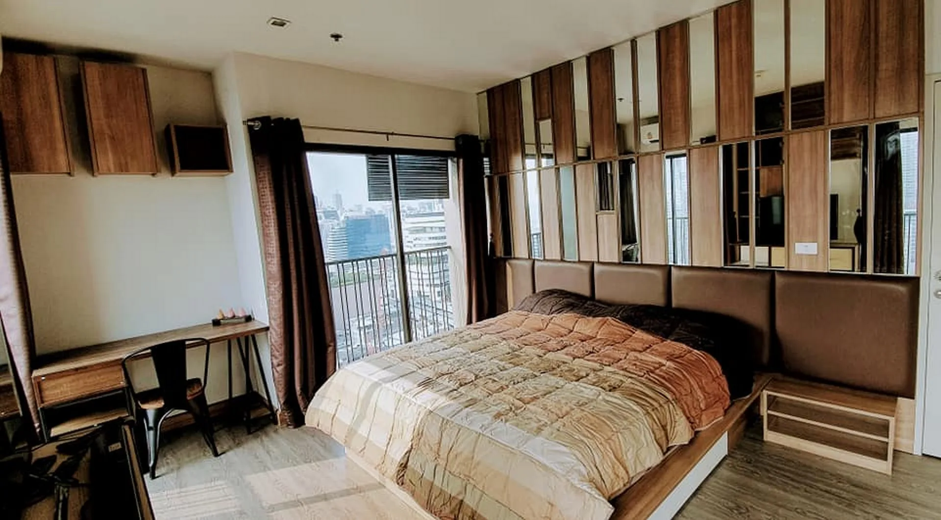 Property photos for Noble Refine