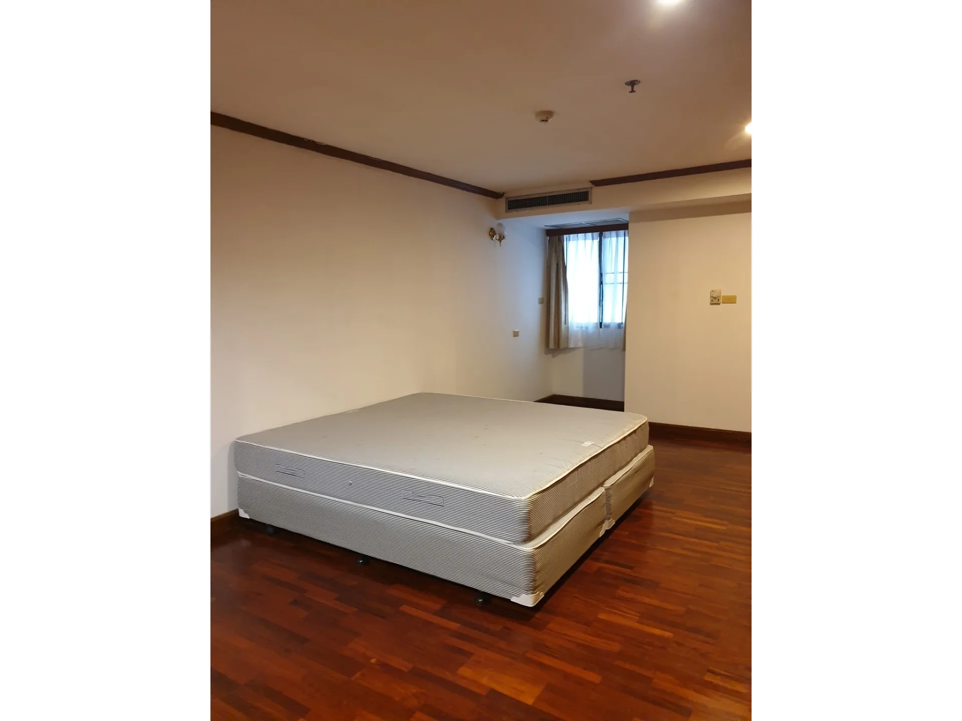 Property photos for Sethiwan Residence