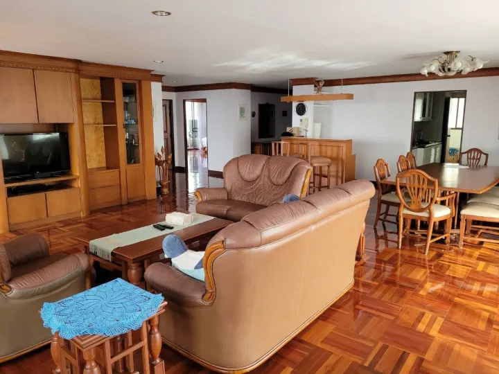 Property photos for The Habitat Sukhumvit 53