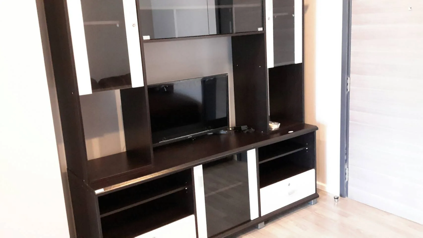 Property photos for The Room Sathorn - St.Louis