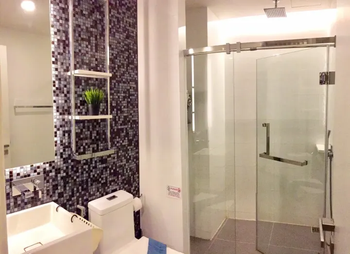 Property photos for The Room Sukhumvit 69