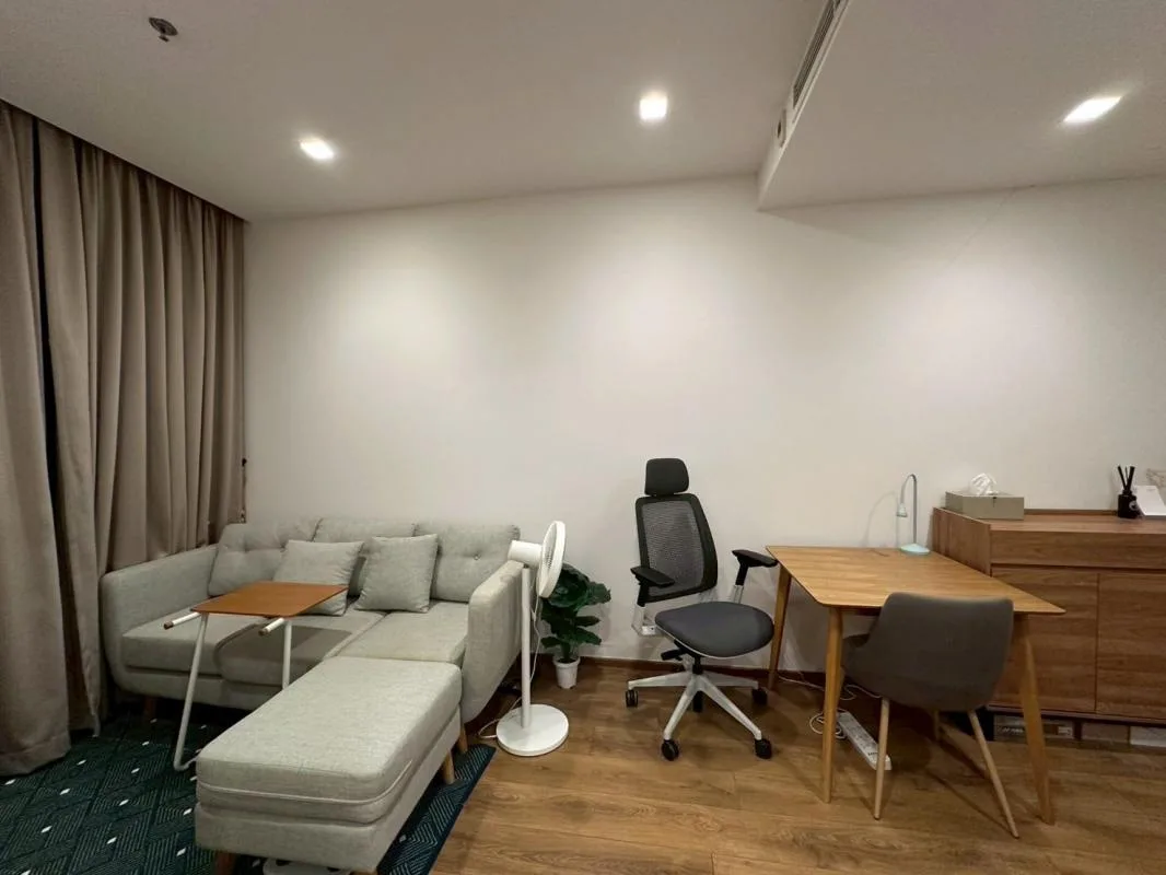 Property photos for Noble BE 33