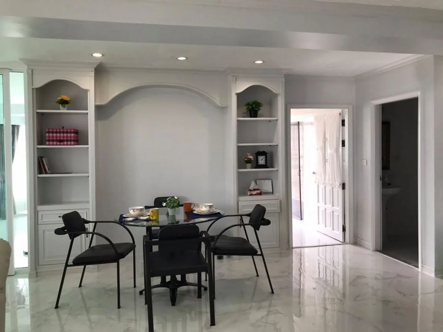 Property photos for Royal Castle