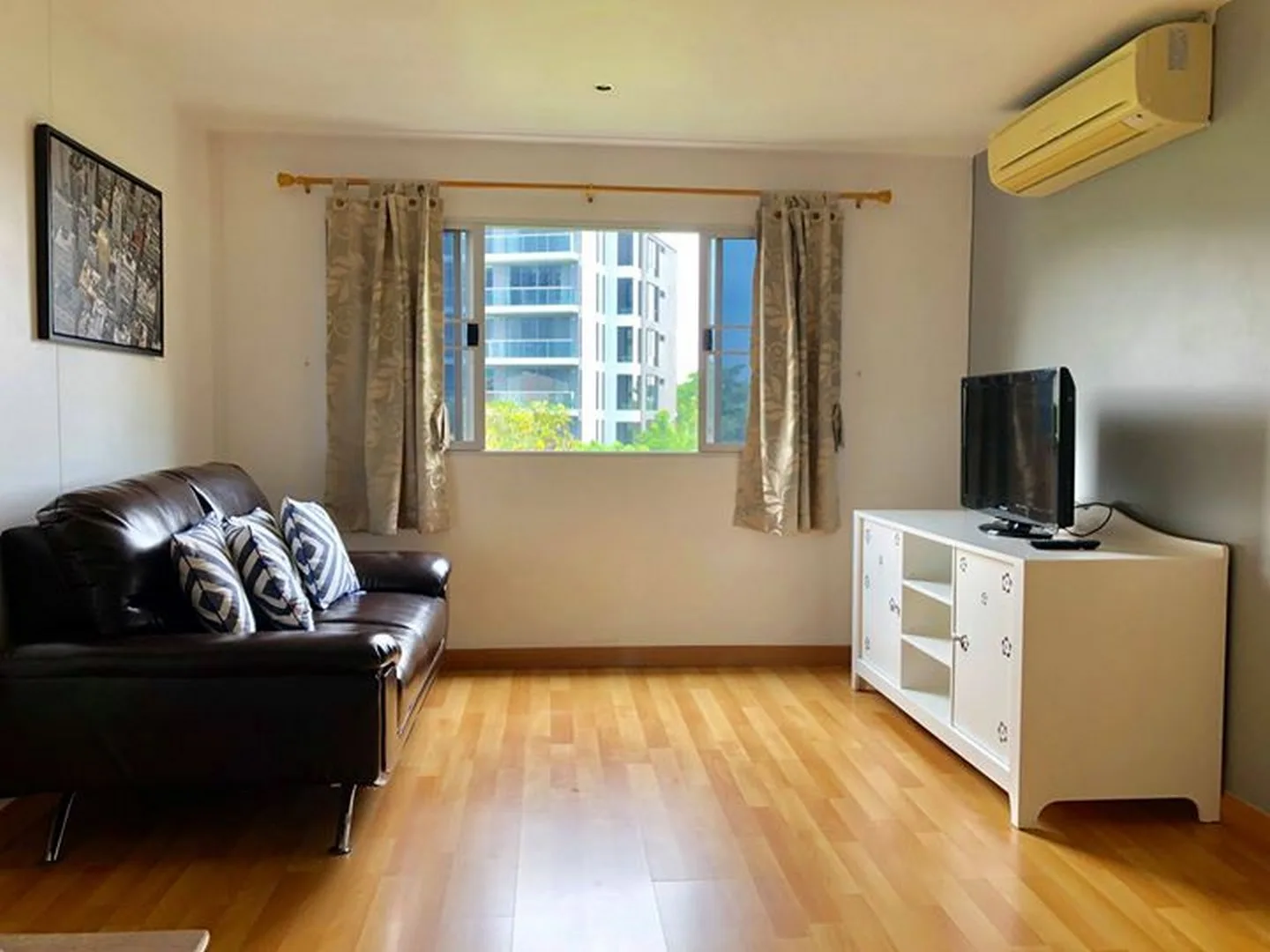 Property photos for Lumpini Center Sukhumvit 77