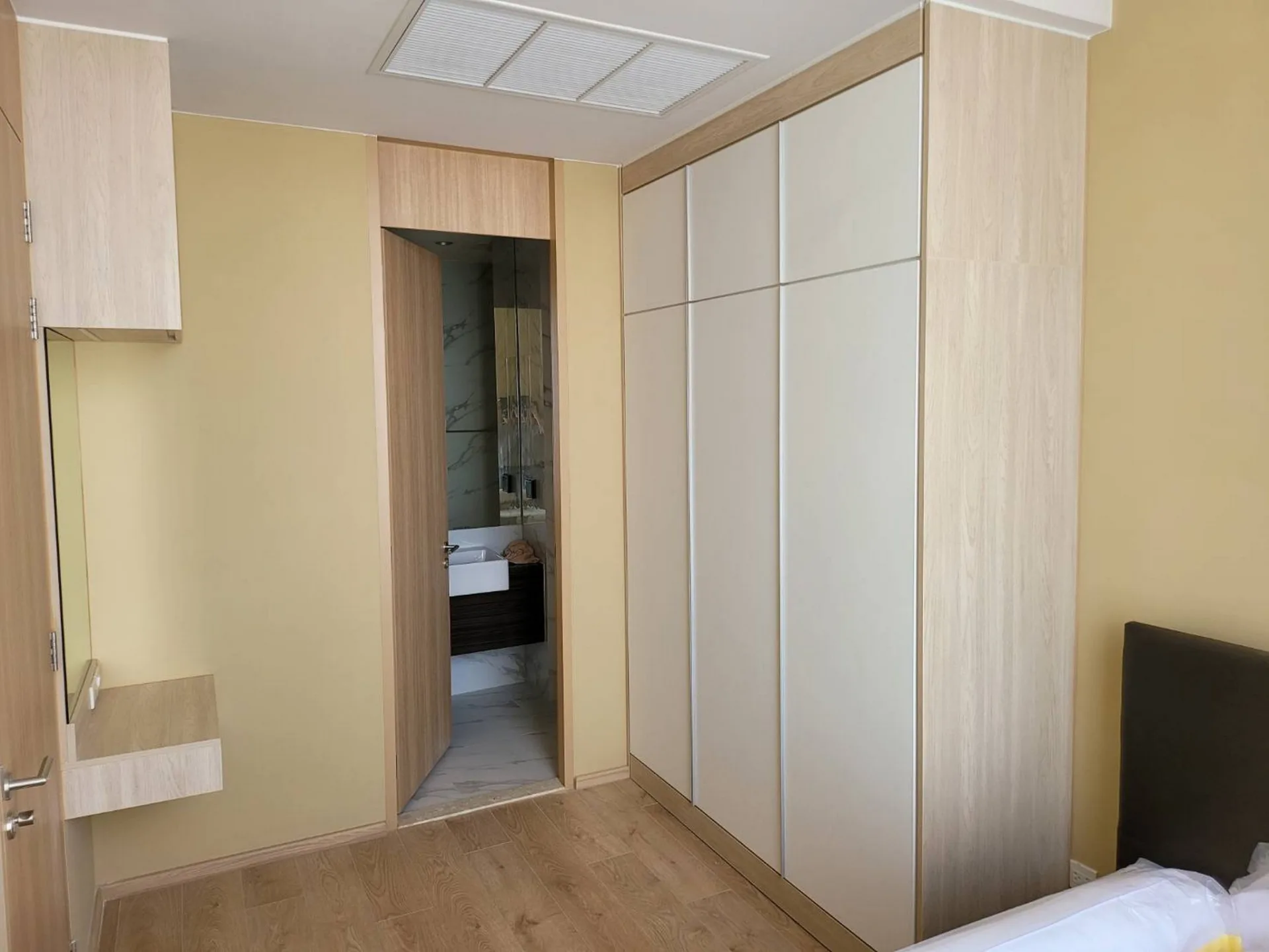 Property photos for Noble BE19