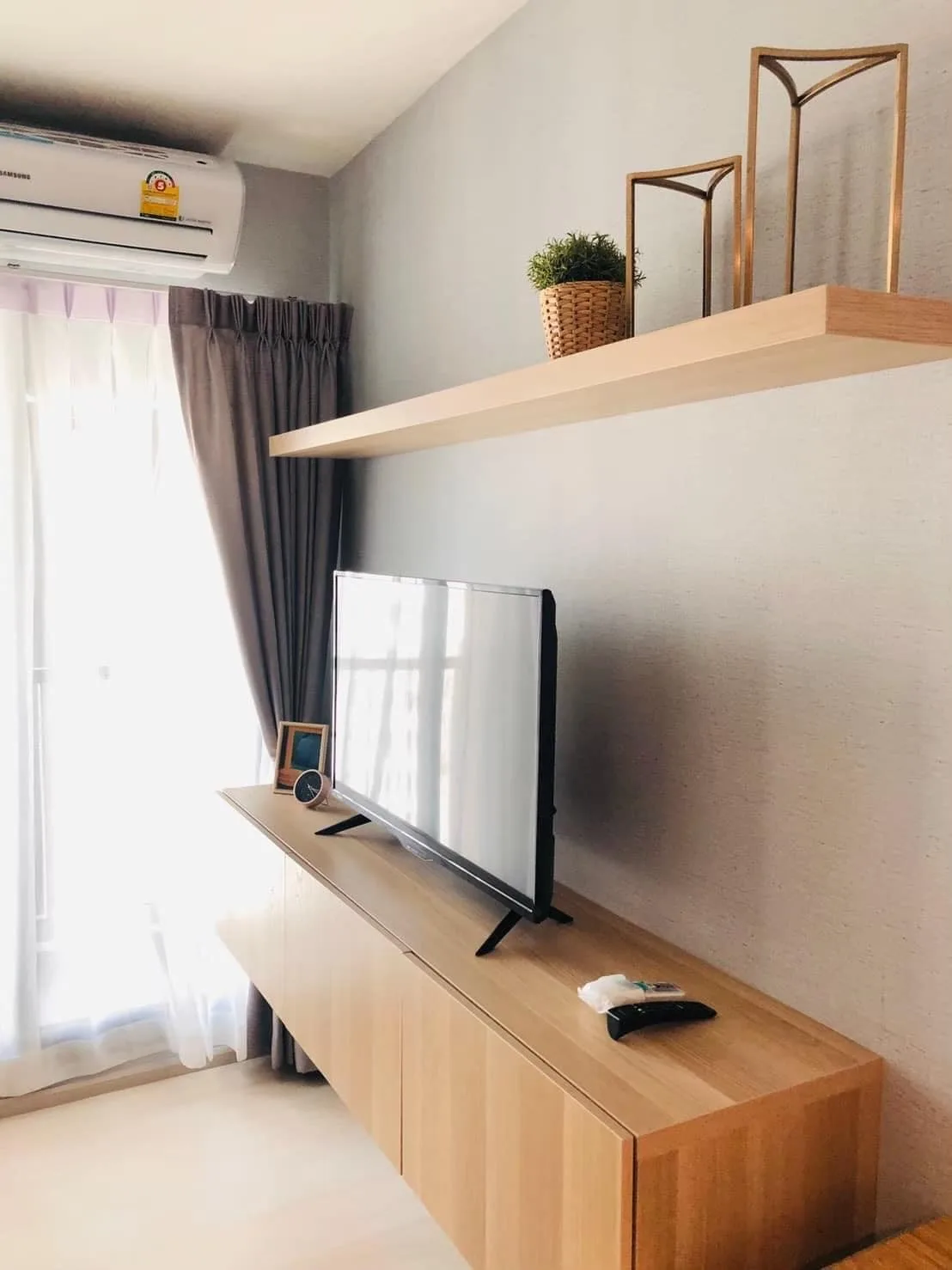 Property photos for Life One Wireless