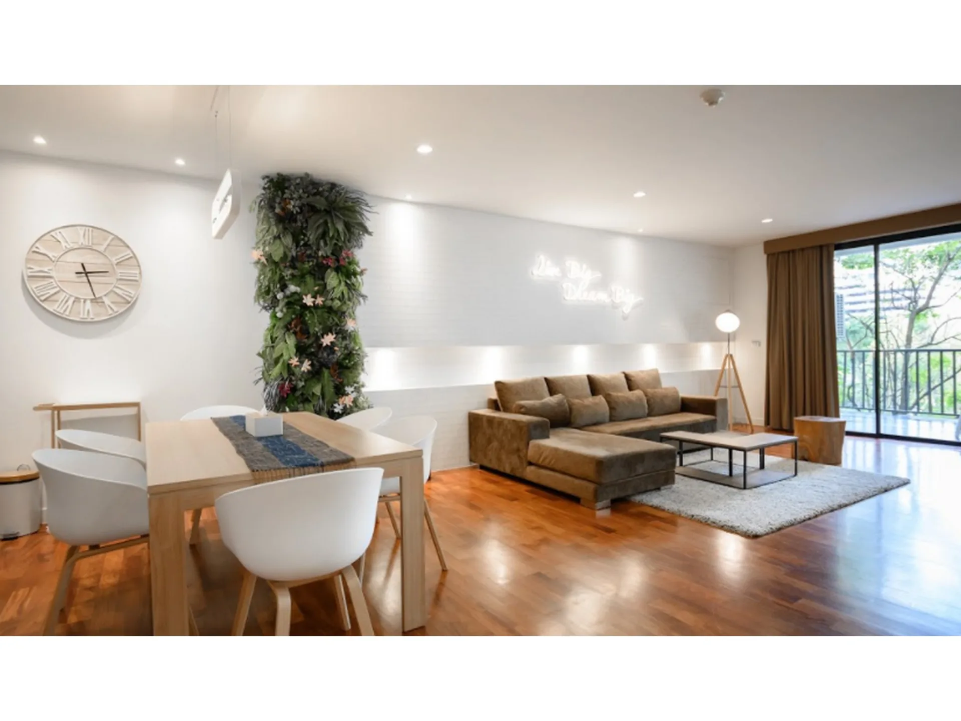 Property photos for Benviar Tonson Residence