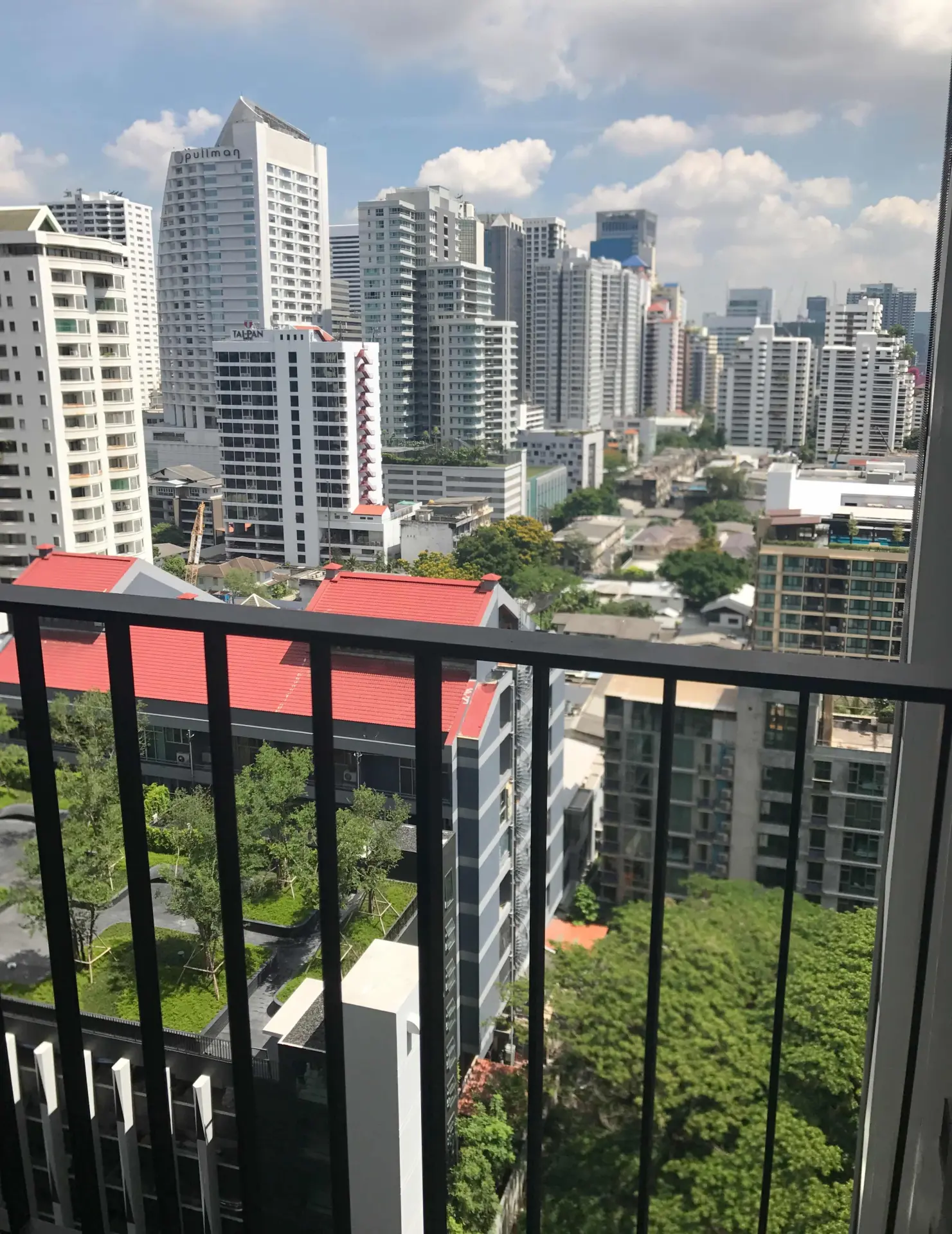 Property photos for Edge Sukhumvit 23