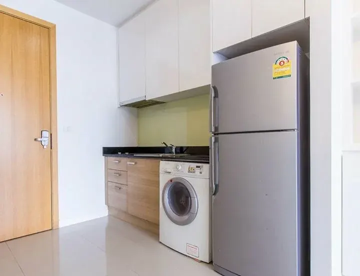 Property photos for Circle Condominium