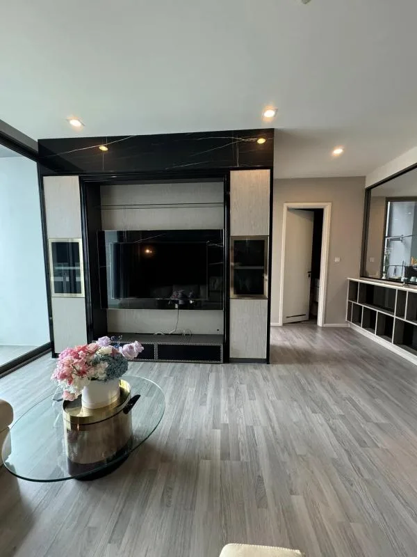 Property photos for The Room Sukhumvit 69
