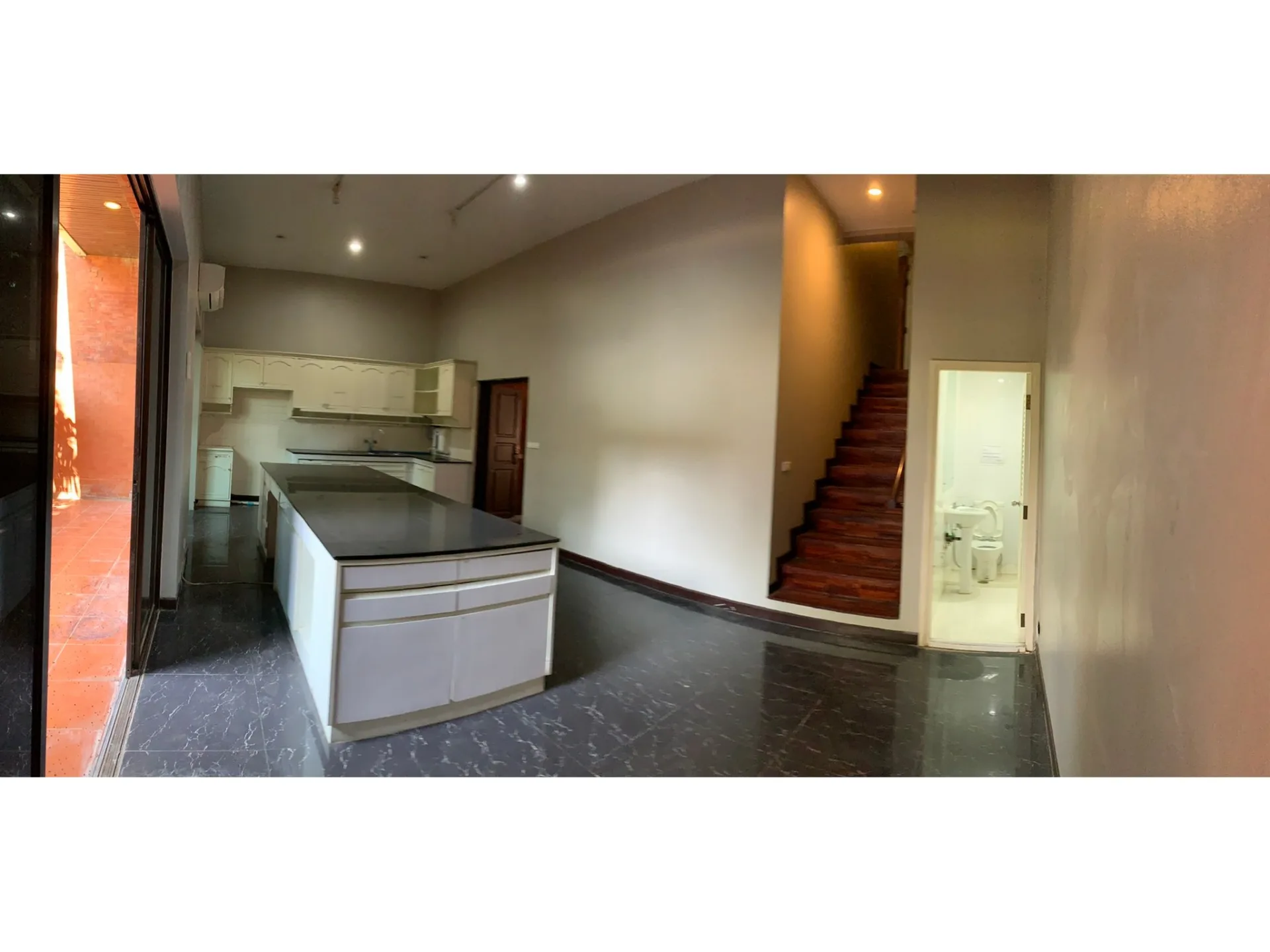 Property photos for Single House Soi Ruamrudee