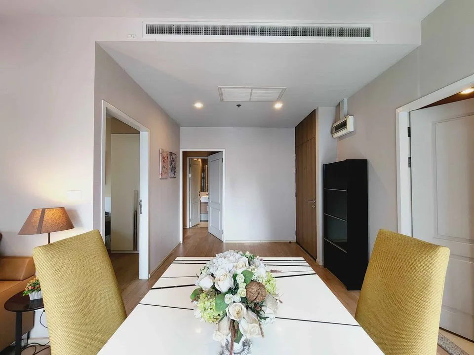 Property photos for Noble Refine