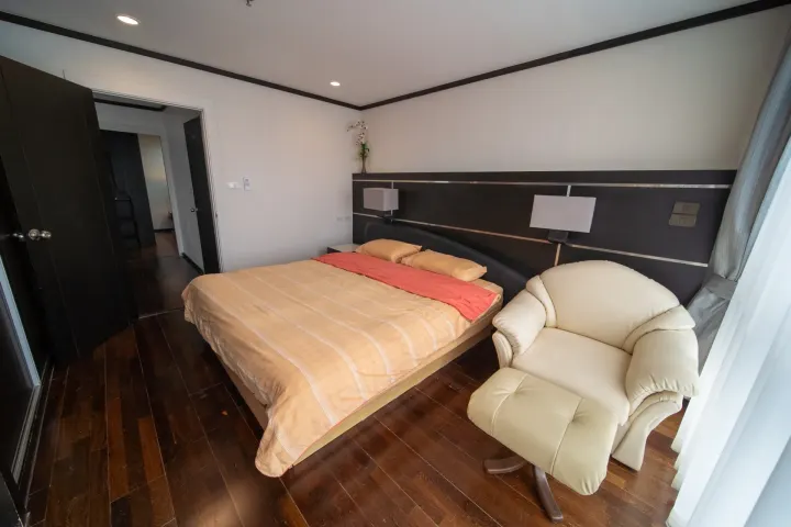 Property photos for The Waterford Diamond