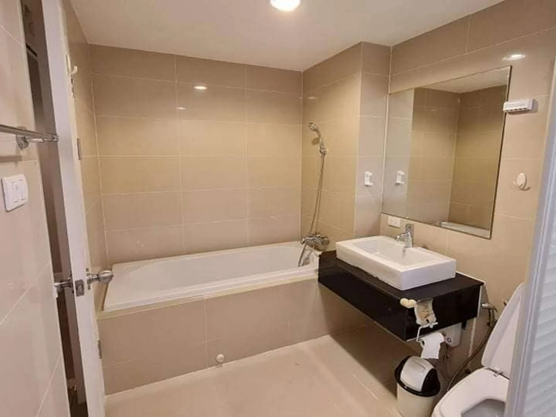 Property photos for Belle Grand Rama 9