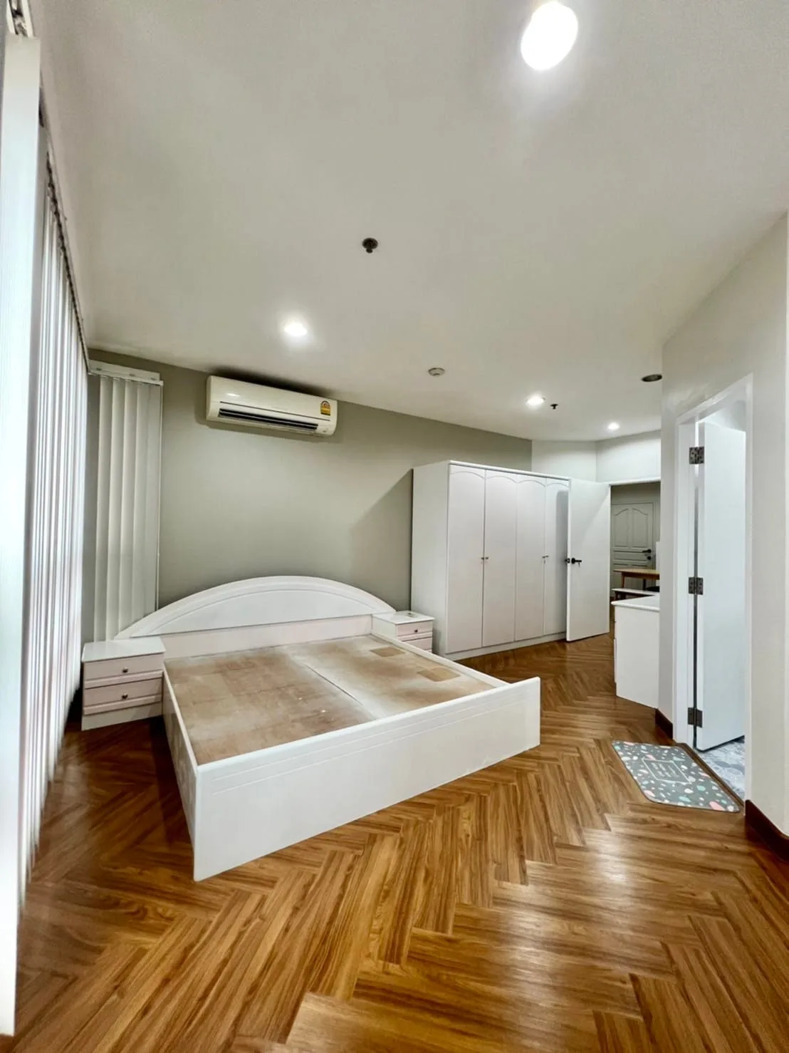 Property photos for Pathumwan Resort