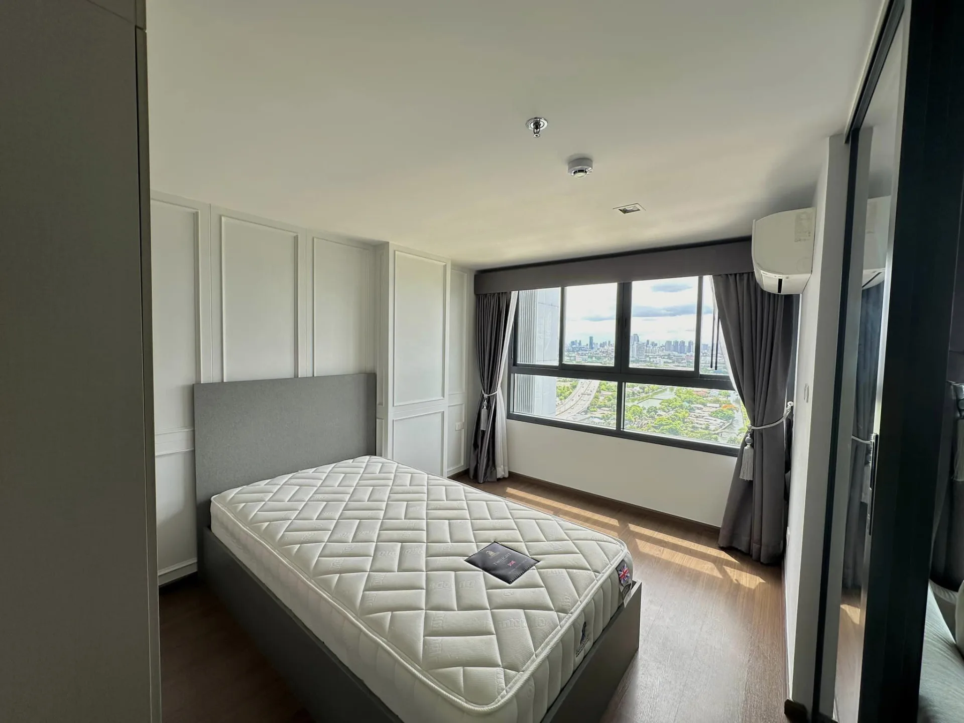 Property photos for Ideo New Rama 9