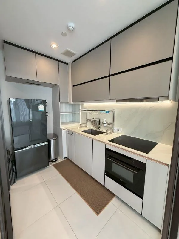 Property photos for The Room Phayathai