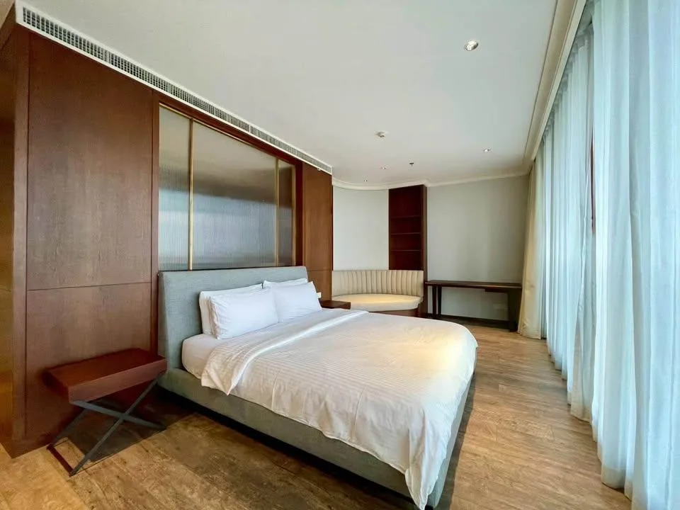 Property photos for Noble Ploenchit