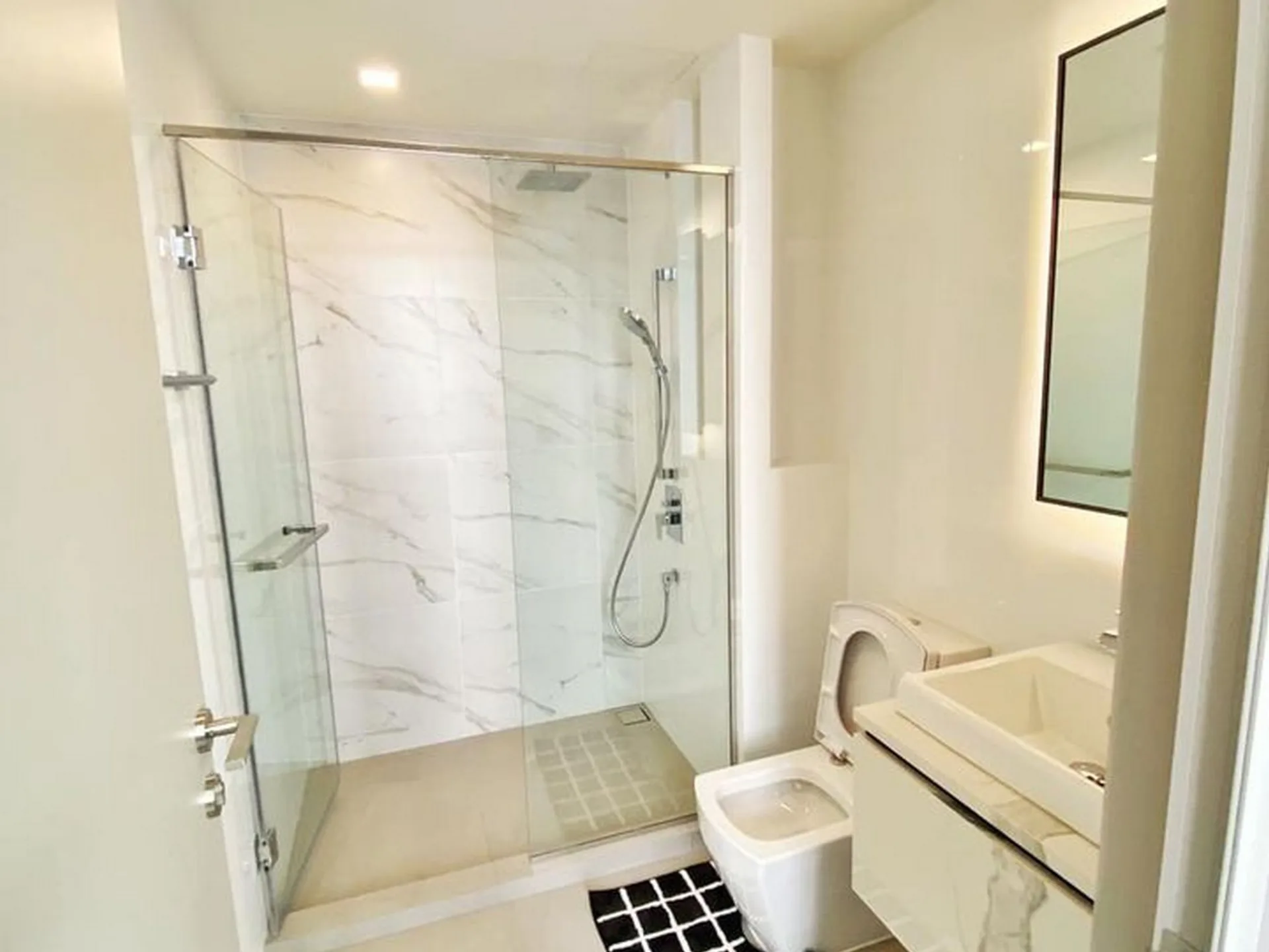 Property photos for The Line sukhumvit 101