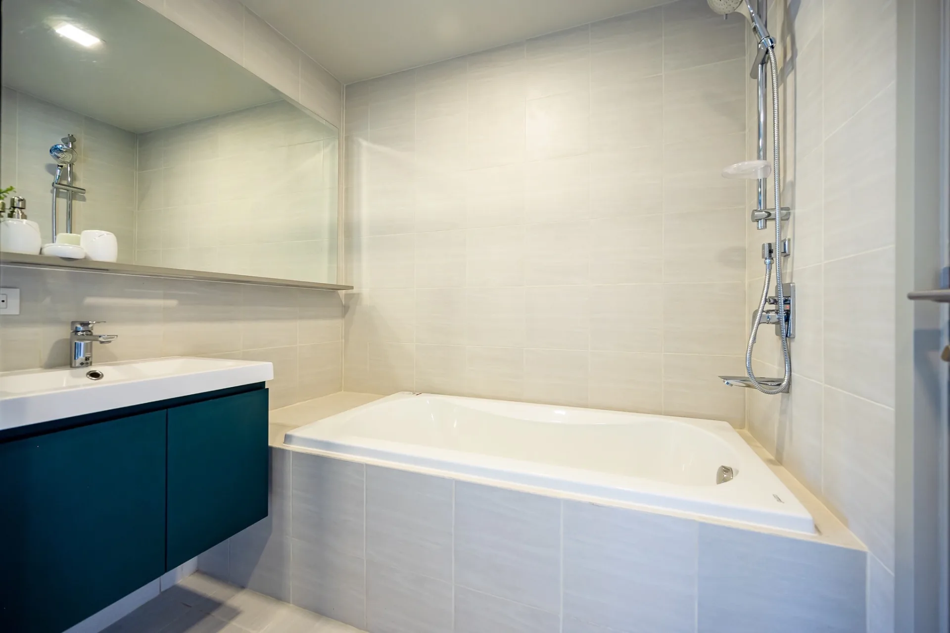 Property photos for THE BASE Sukhumvit 50