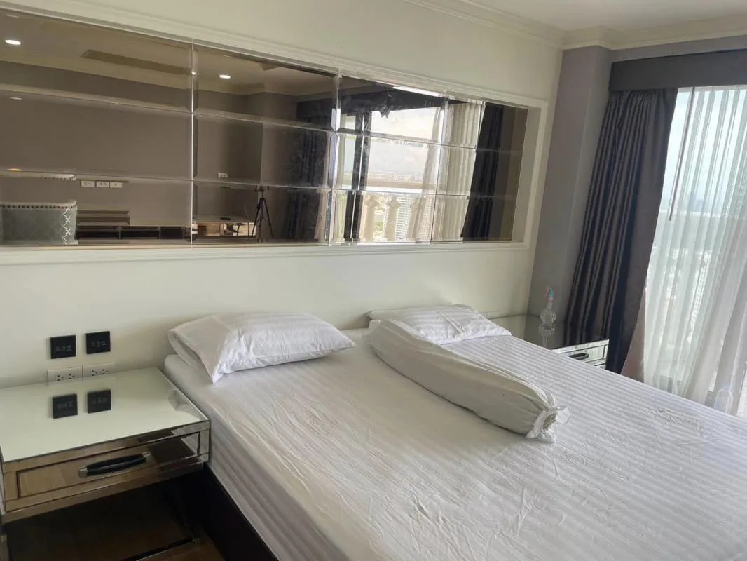 Property photos for State Tower