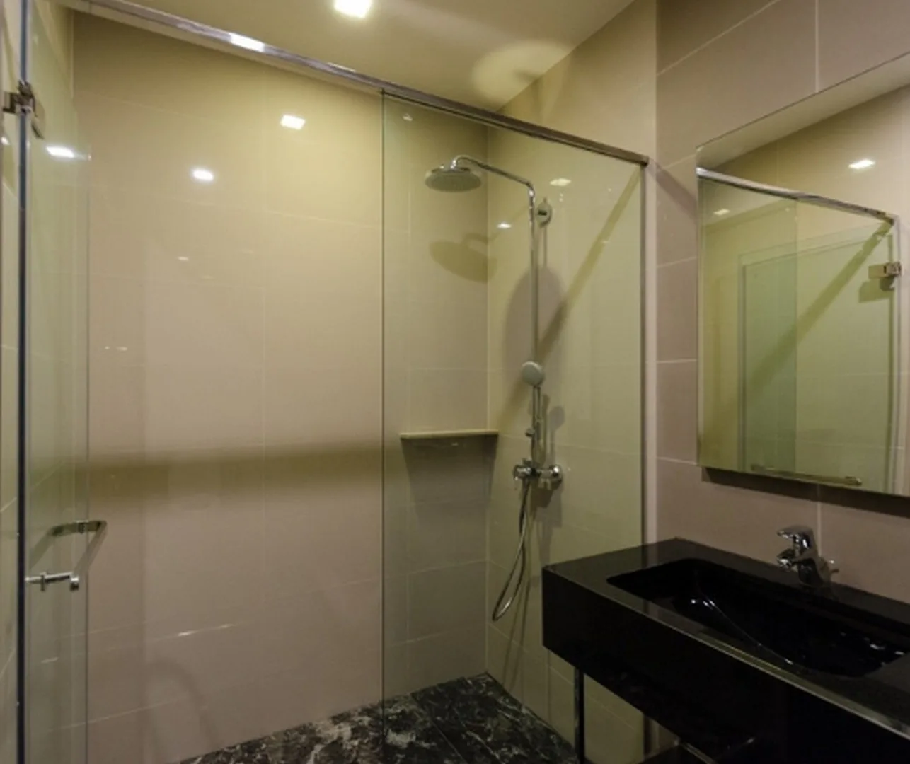Property photos for Edge Sukhumvit 23