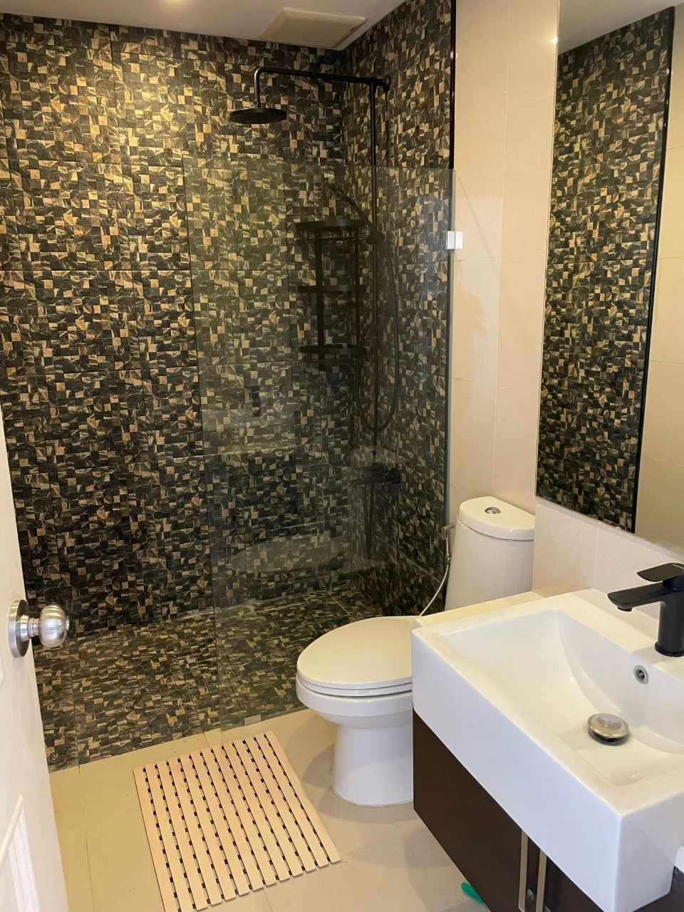 Property photos for Noble Reflex
