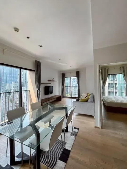 Property photos for Noble Refine