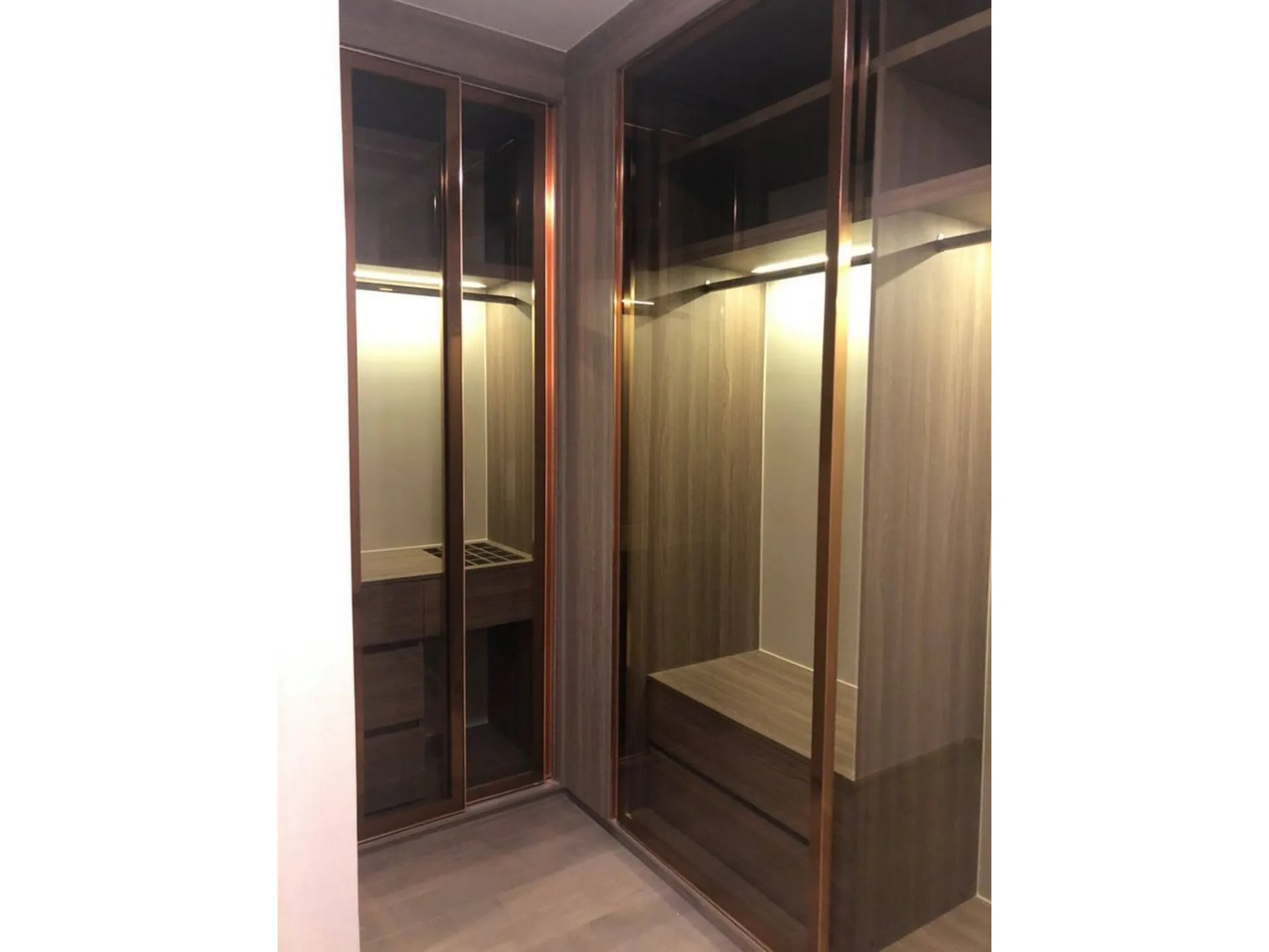 Property photos for Celes Asoke