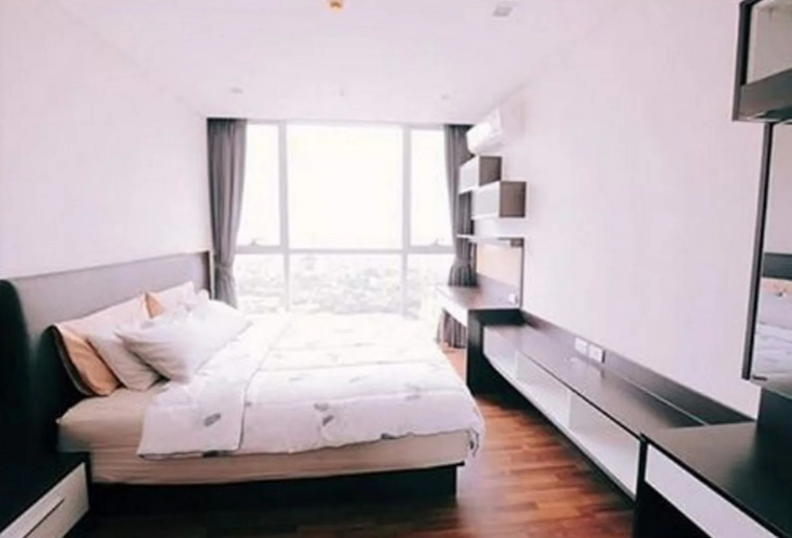 Property photos for Le Luk