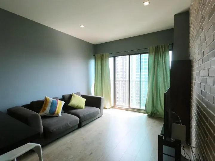 Property photos for Noble Refine