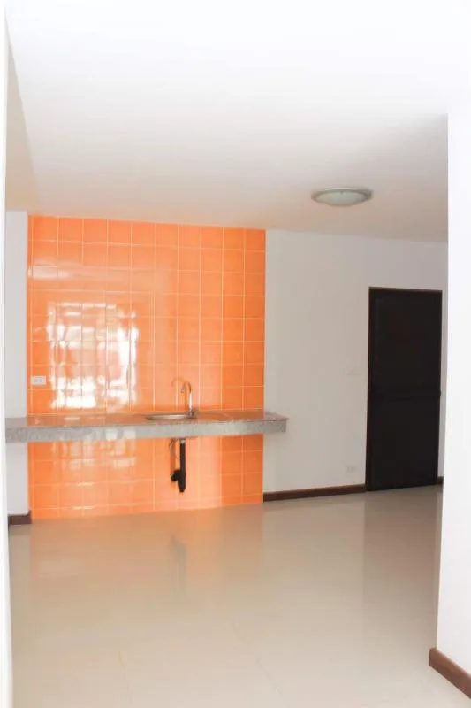 Property photos for Townhouse Soi Aree Samphan 7