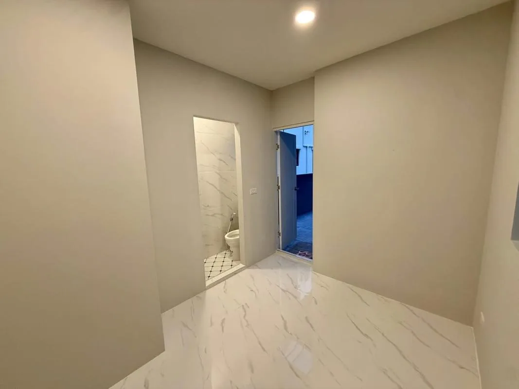 Property photos for Centro Bangna-wongwaen