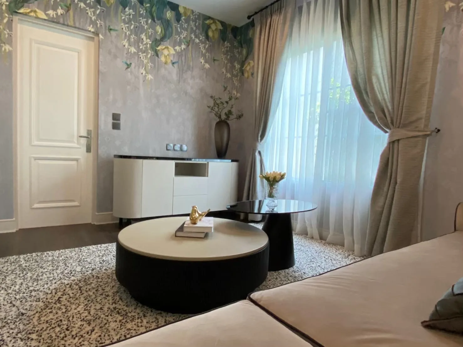 Property photos for Nantawan Ramintra-Paholyothin 50
