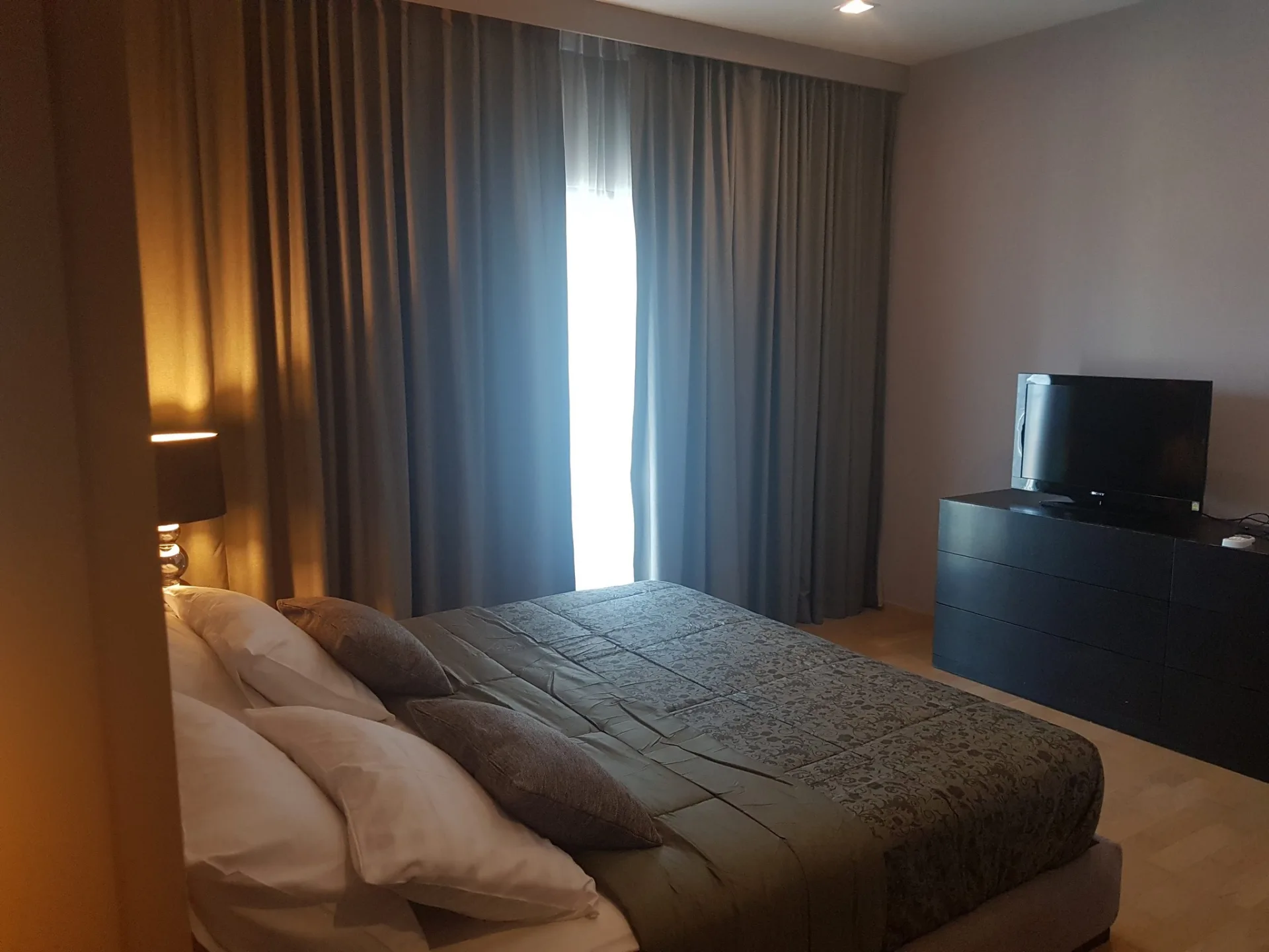 Property photos for Noble Reveal