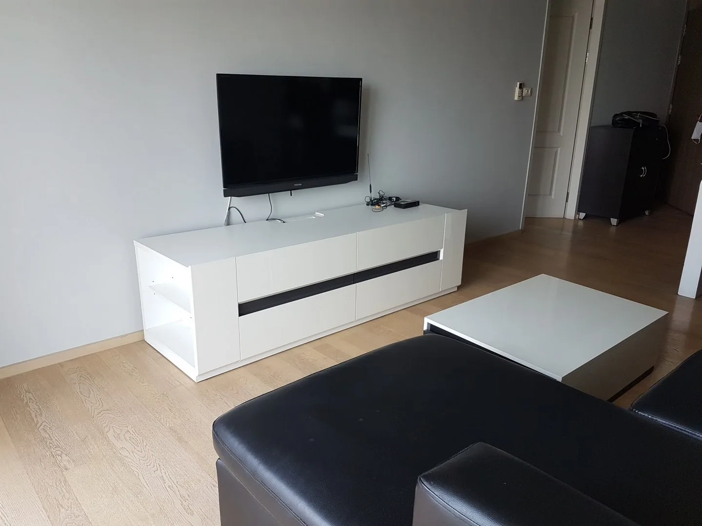 Property photos for Noble Refine
