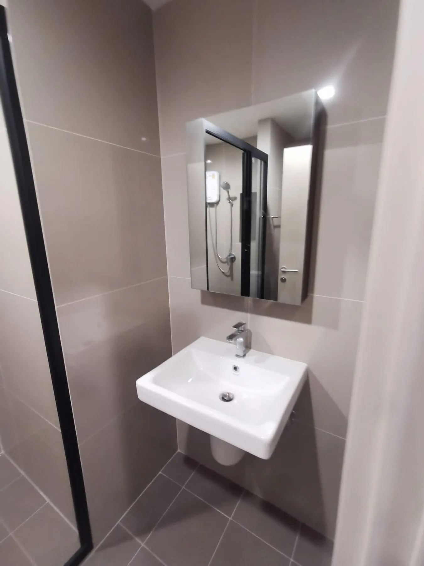 Property photos for The Base Phetchaburi-thonglor