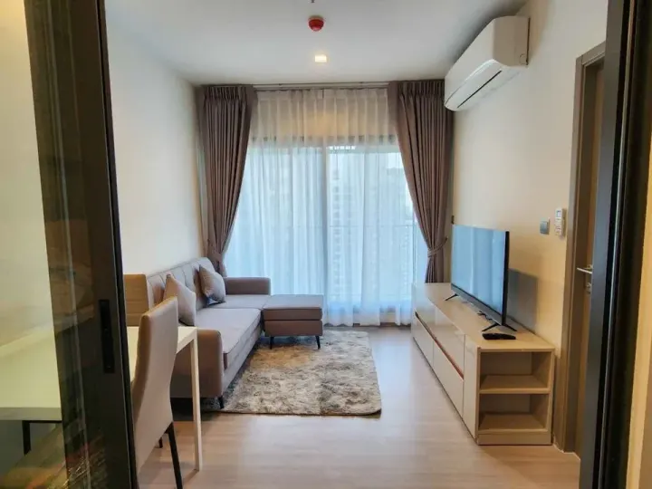 Property photos for Life Asoke Hype