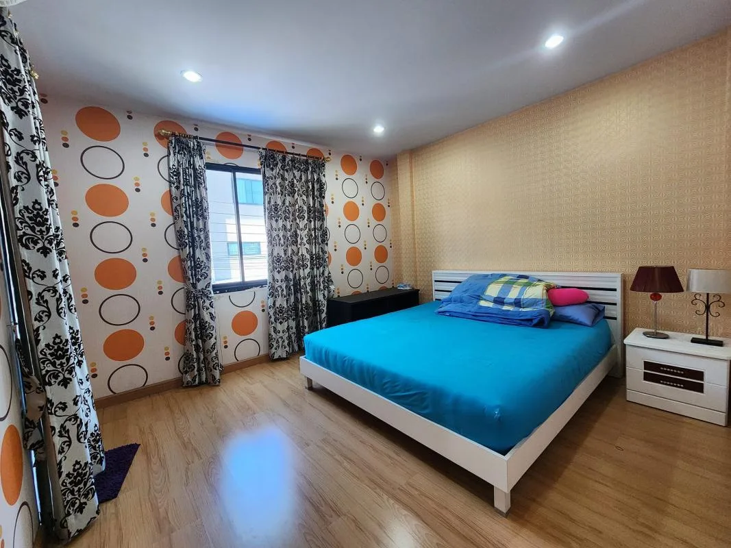 Property photos for Sarin Wiz Sukhumvit 107