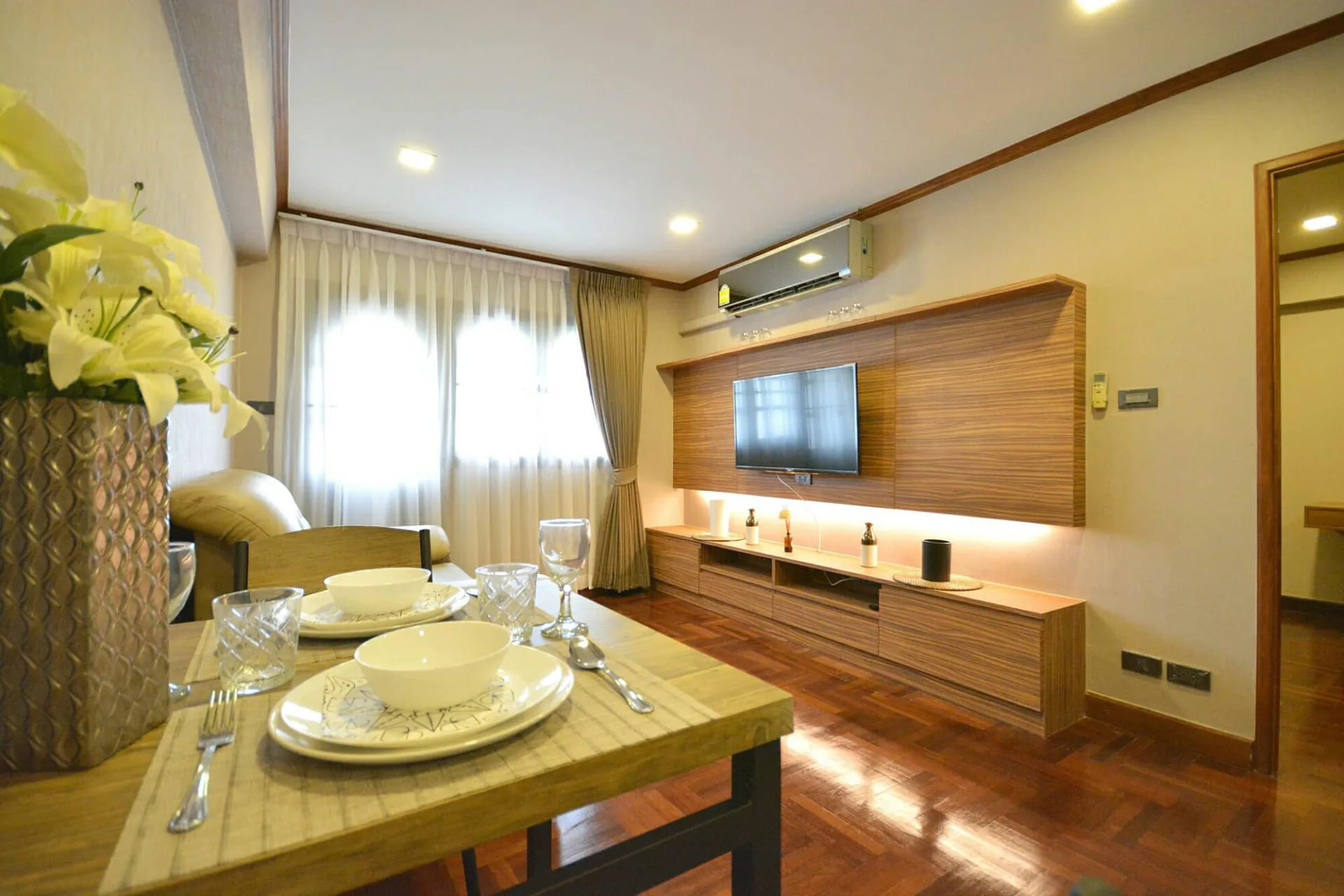 Property photos for Thonglor Tower