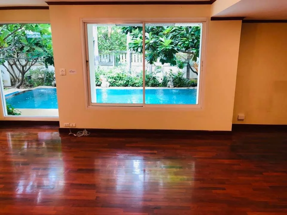 Property photos for Single House Suk 31 Yeak 4