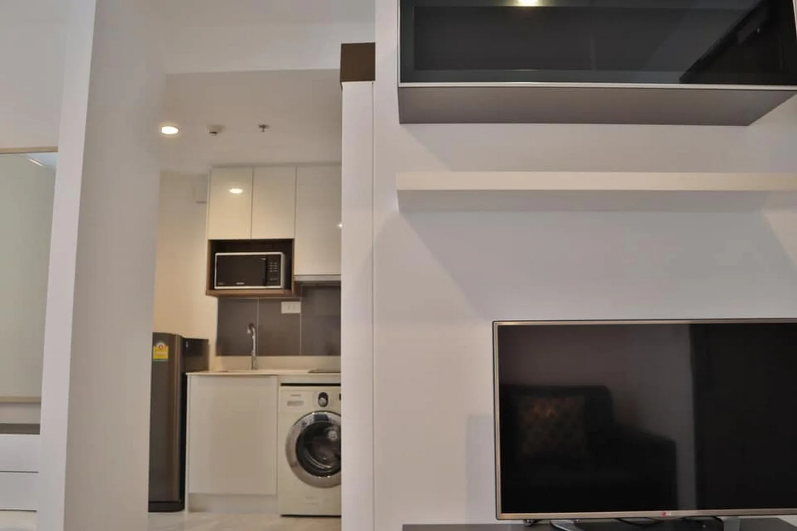 Property photos for Ideo Mobi Asoke