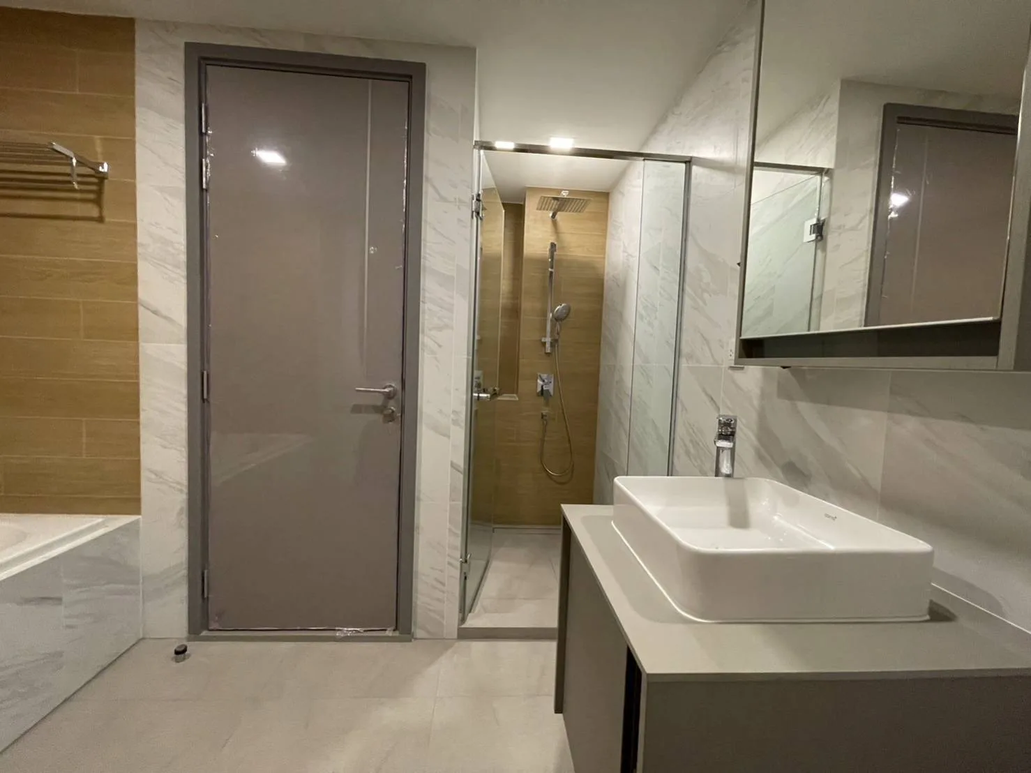 Property photos for Taka Haus Ekamai 12