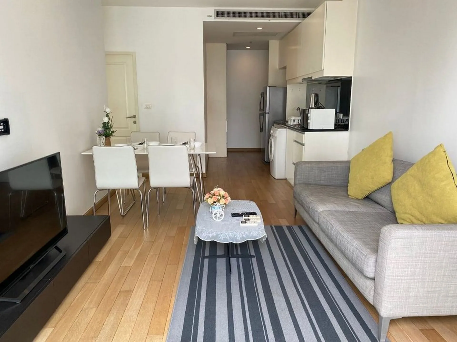 Property photos for Noble Refine
