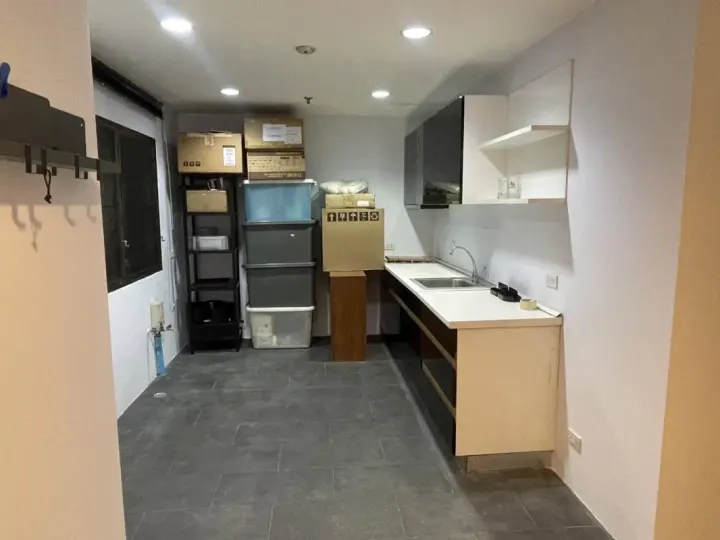 Property photos for Asoke Tower