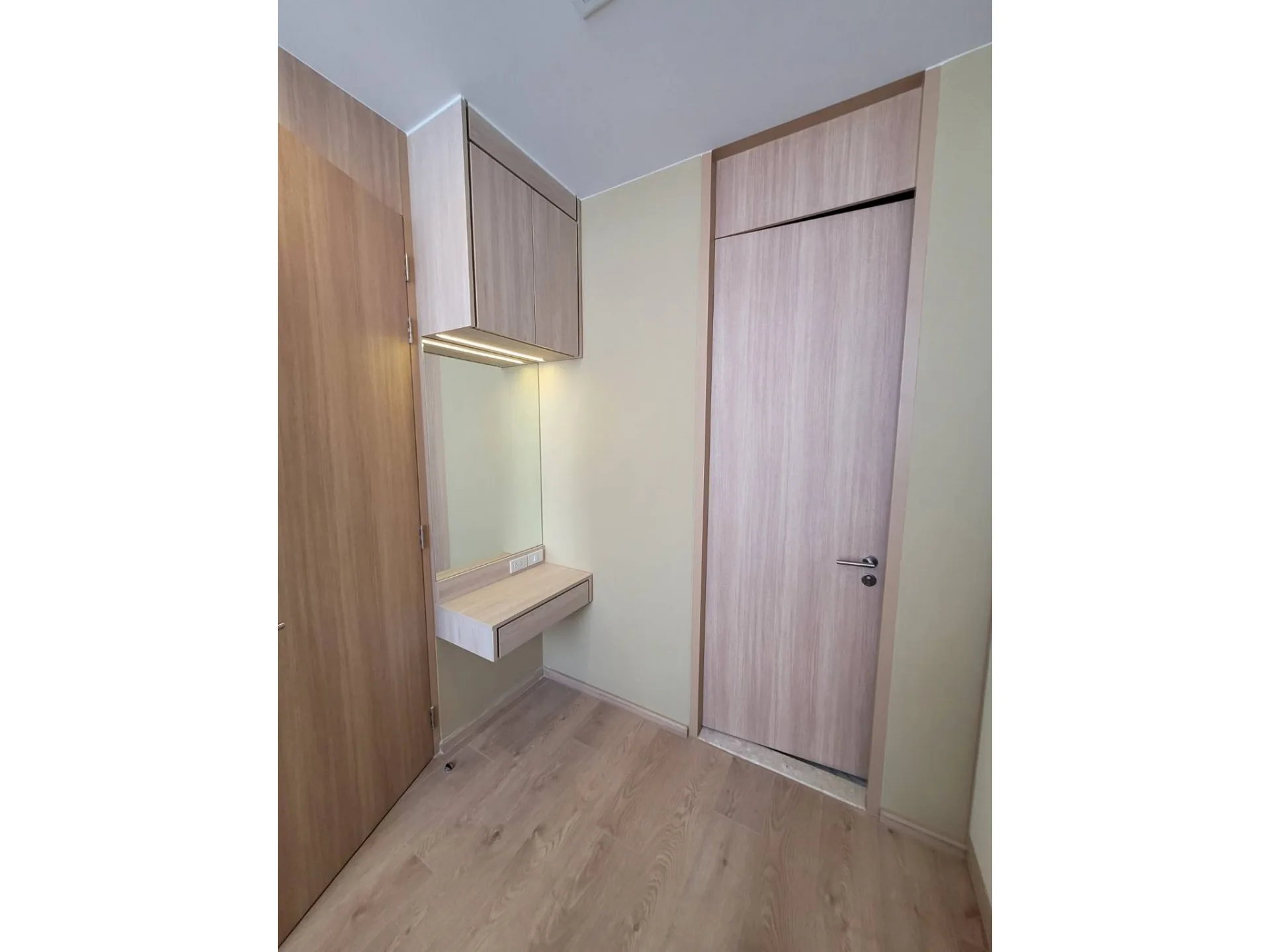 Property photos for Noble BE19
