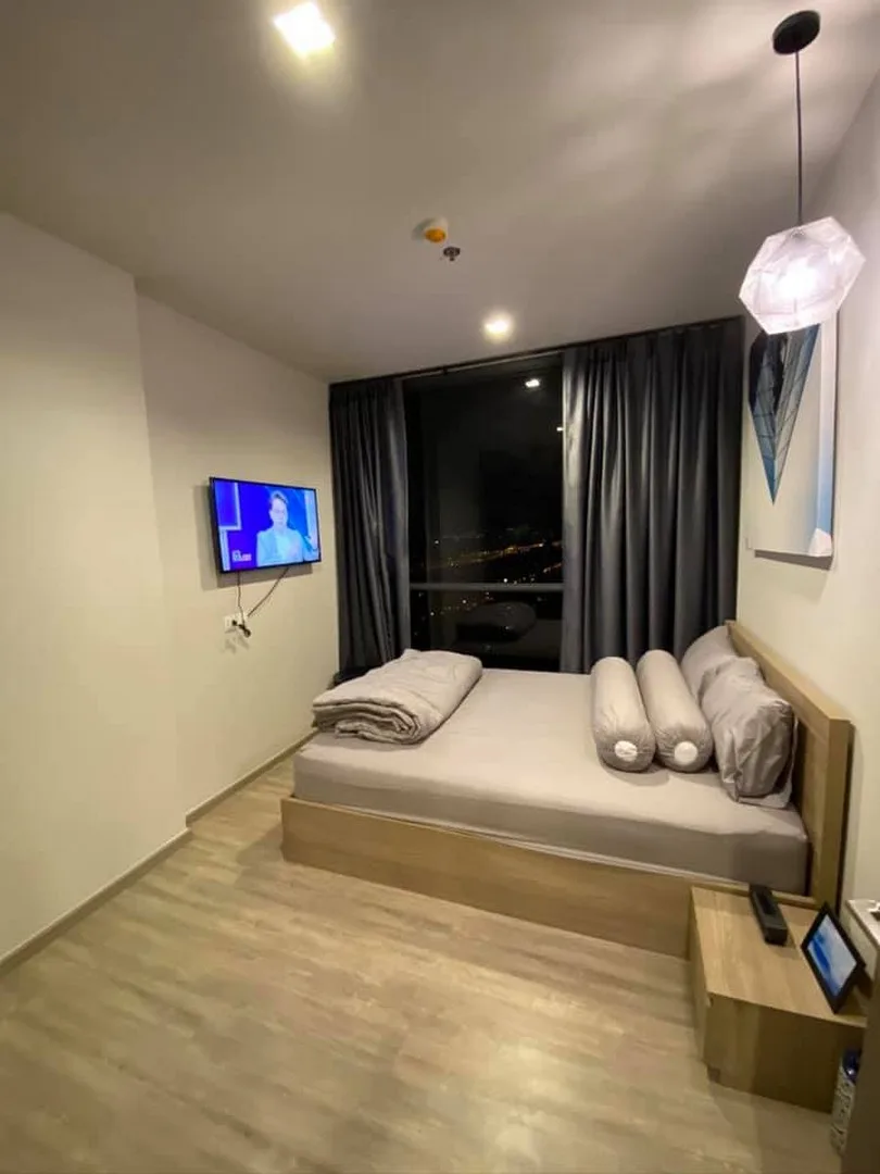 Property photos for The Line Wongsawang