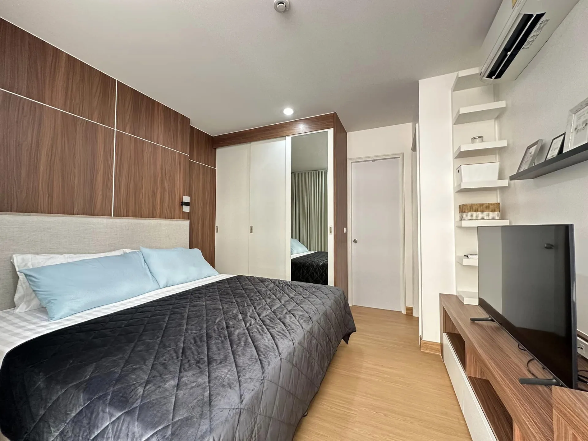Property photos for 6th Avenue Sukhumvit 15