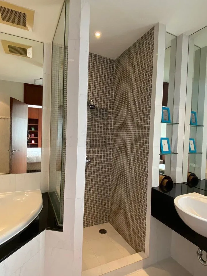 Property photos for Royal Residence Park