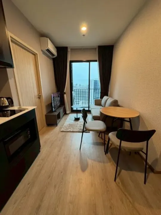 Property photos for Nue District R9